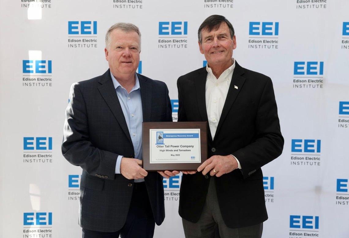 Otter Tail Corporation President and CEO Chuck MacFarlane accepts the EEI Emergency Response Award.